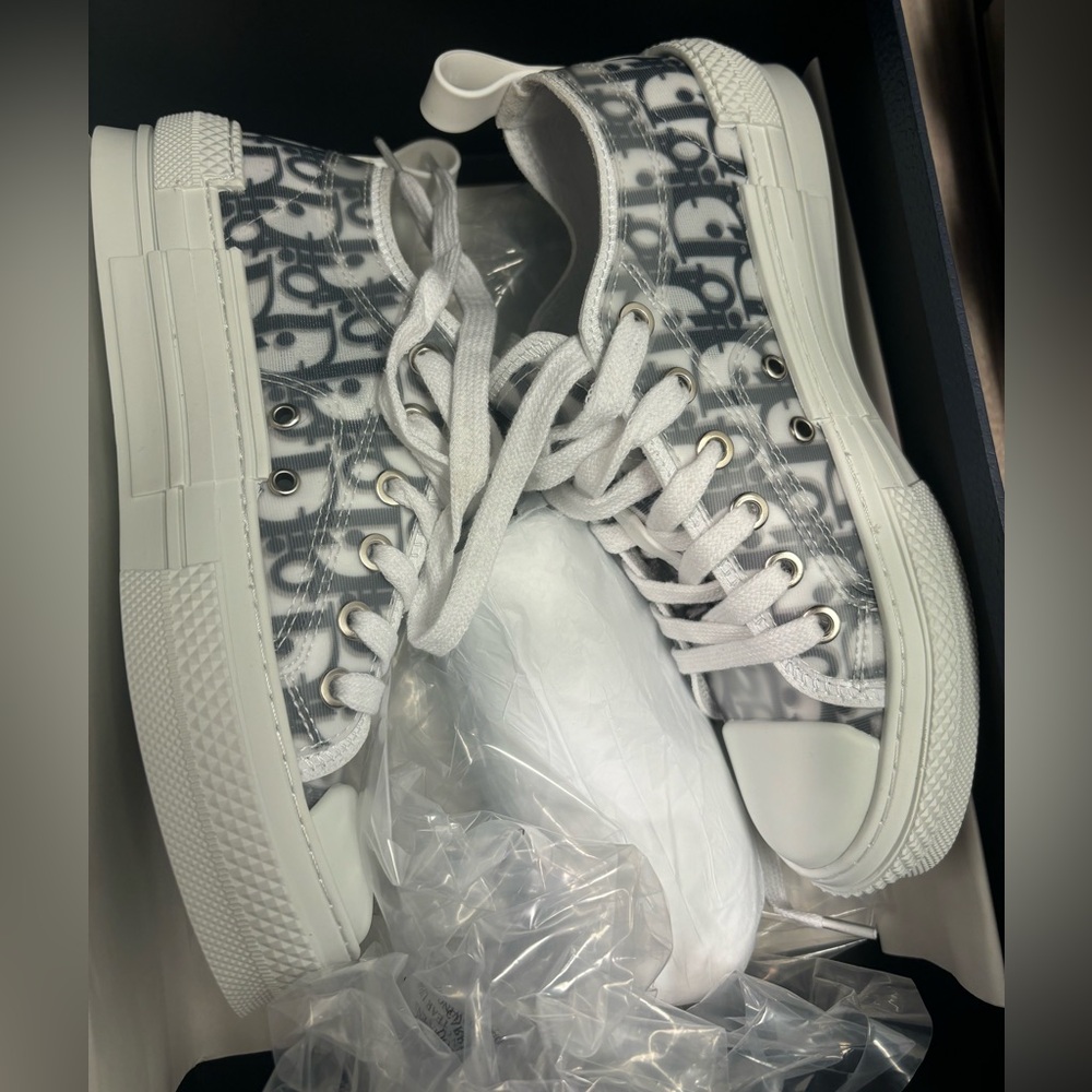 Dior sneakers